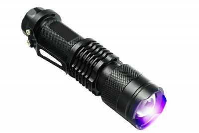 Ультрафиолетовый фонарик с регулировкой фокуса